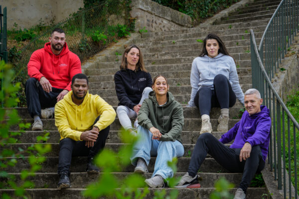 SWEAT À CAPUCHE NOVA STIMULATION – UNISEXE Portez votre motivation, en couleur. La tête haute. – Image 14