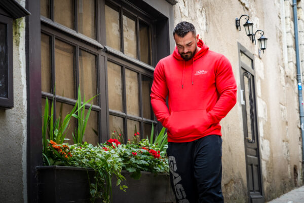 SWEAT À CAPUCHE NOVA STIMULATION – UNISEXE Portez votre motivation, en couleur. La tête haute. – Image 9